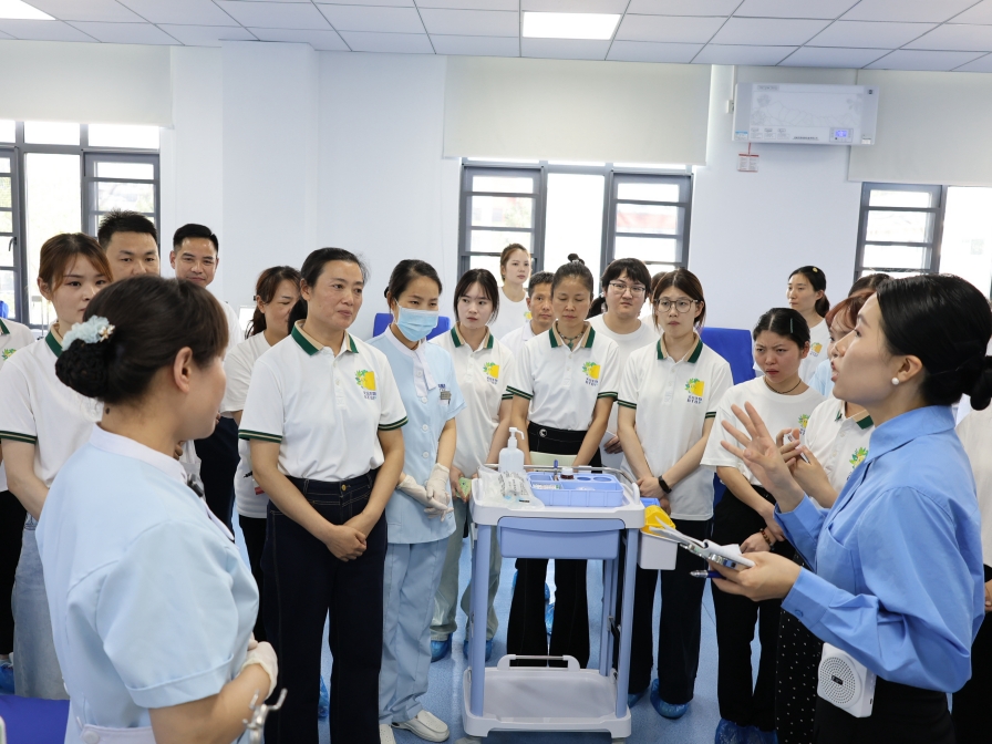 护航计划丨135天跨越40地，国药集团S36沙龙会生物2025年浆站礼仪服务专项培训圆满收官